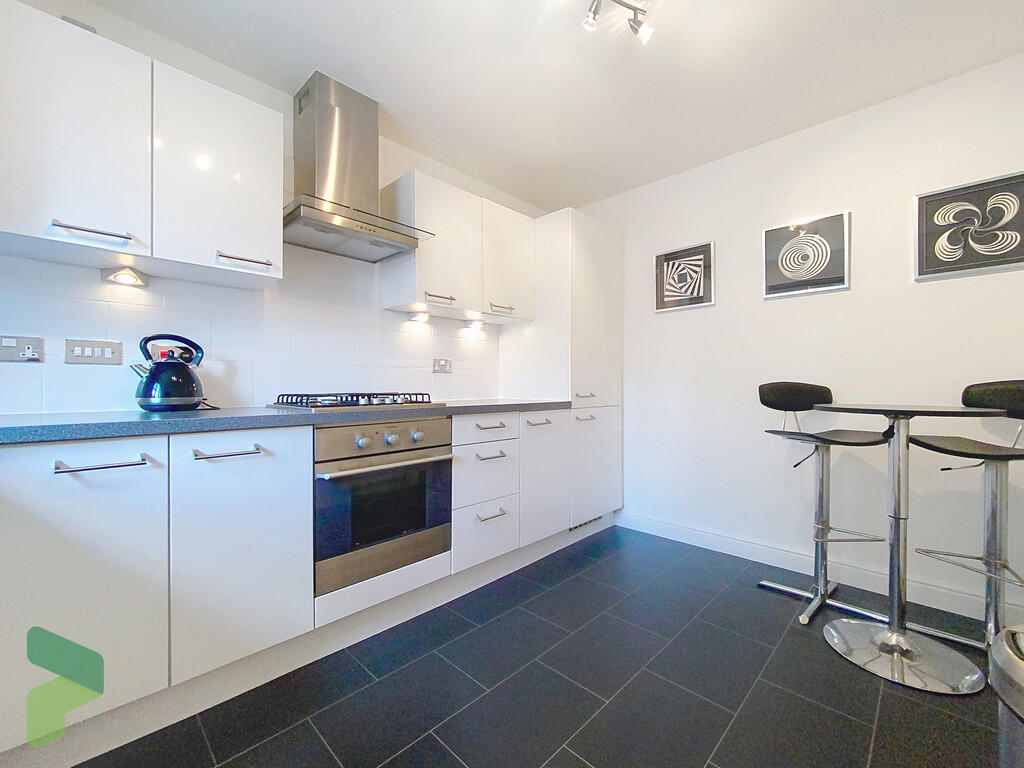 Fitted Dining Kit...