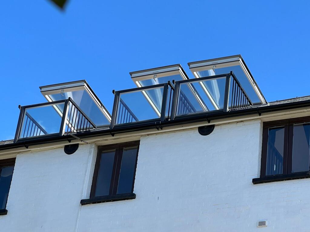Roof balconies
