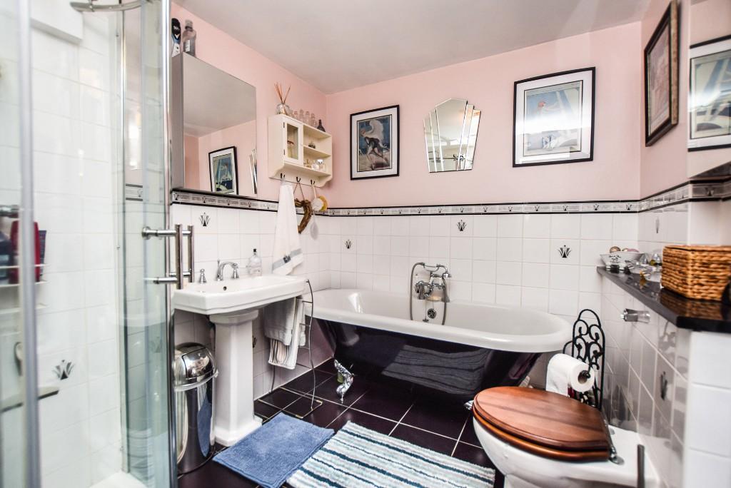 Main bathroom