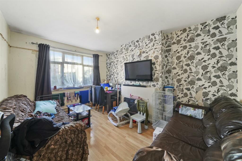 184 Neasden Lane - b3czTXzJxHmfl9af32ss.jpg