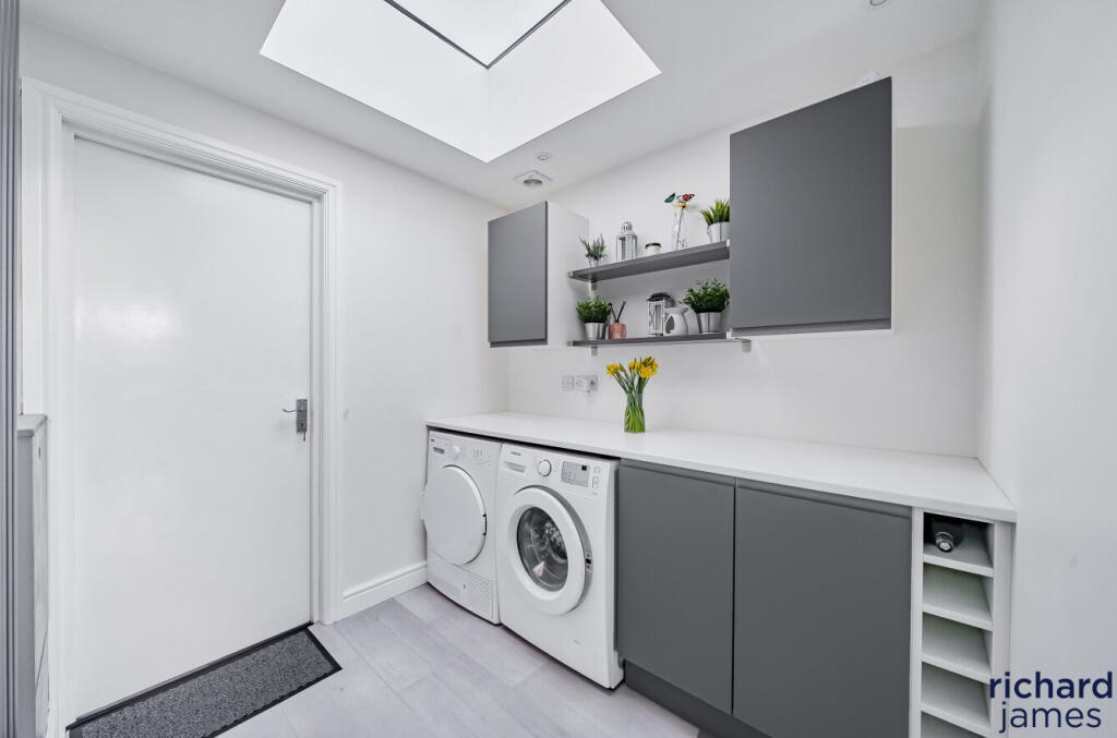 f5605f432d254c36b4d3dc5f20e4535d