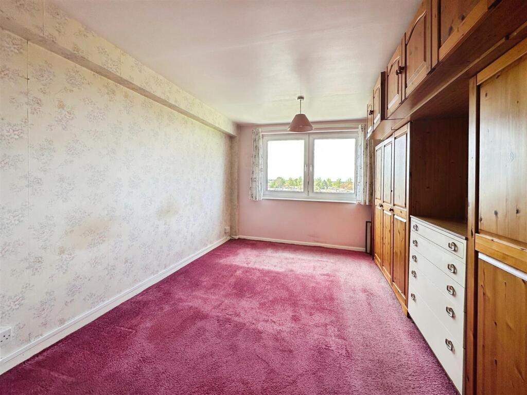 ba0b403a--4FF4-84F0-34FF9B66FE10-42499-000013FB19C