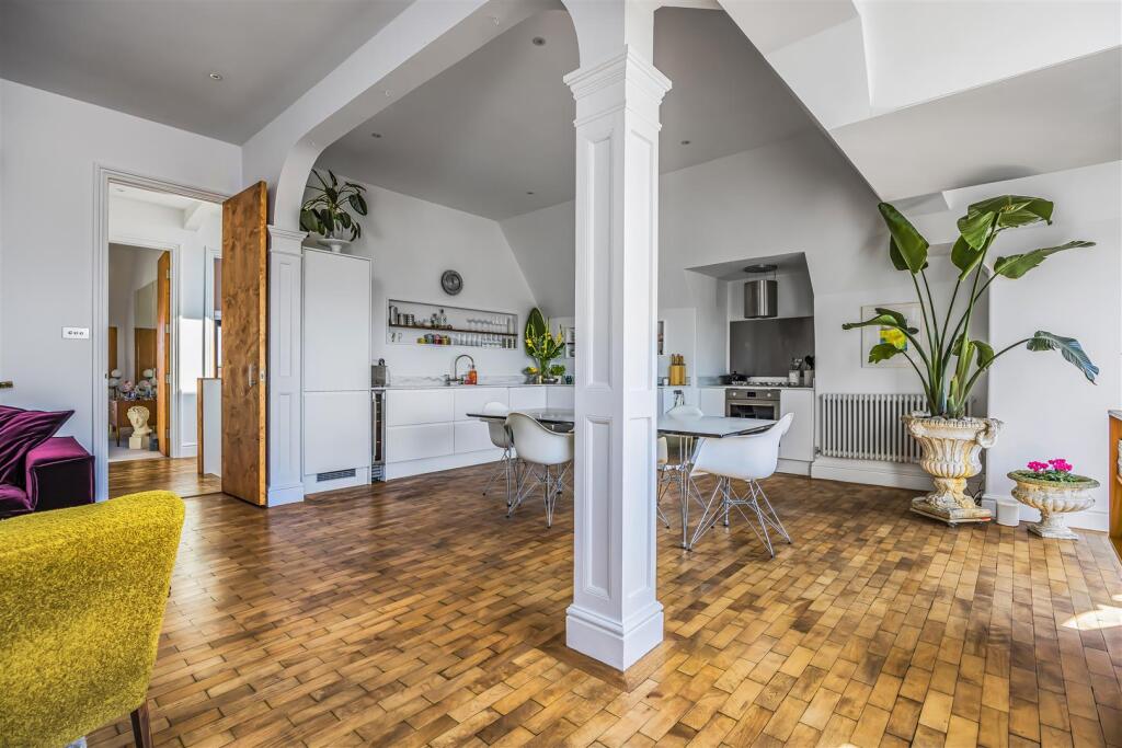 48_MS30_Frontroom_out.jpg