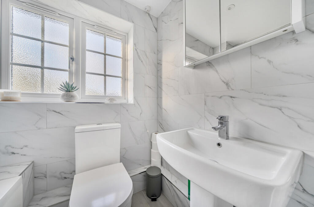 1389302-15-694027...