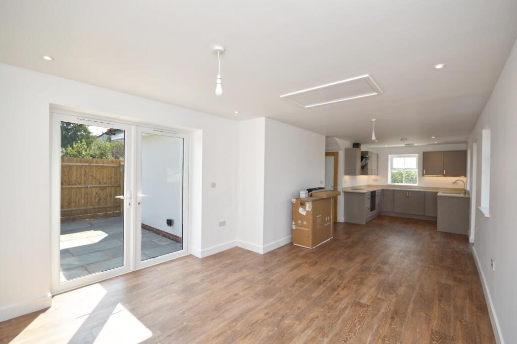 Open Plan Kitchen/Dining/Living Area