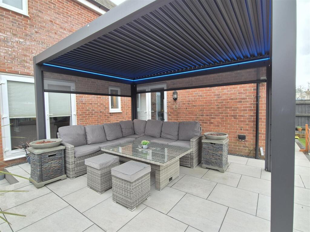 Private Landscaped Rear Garden