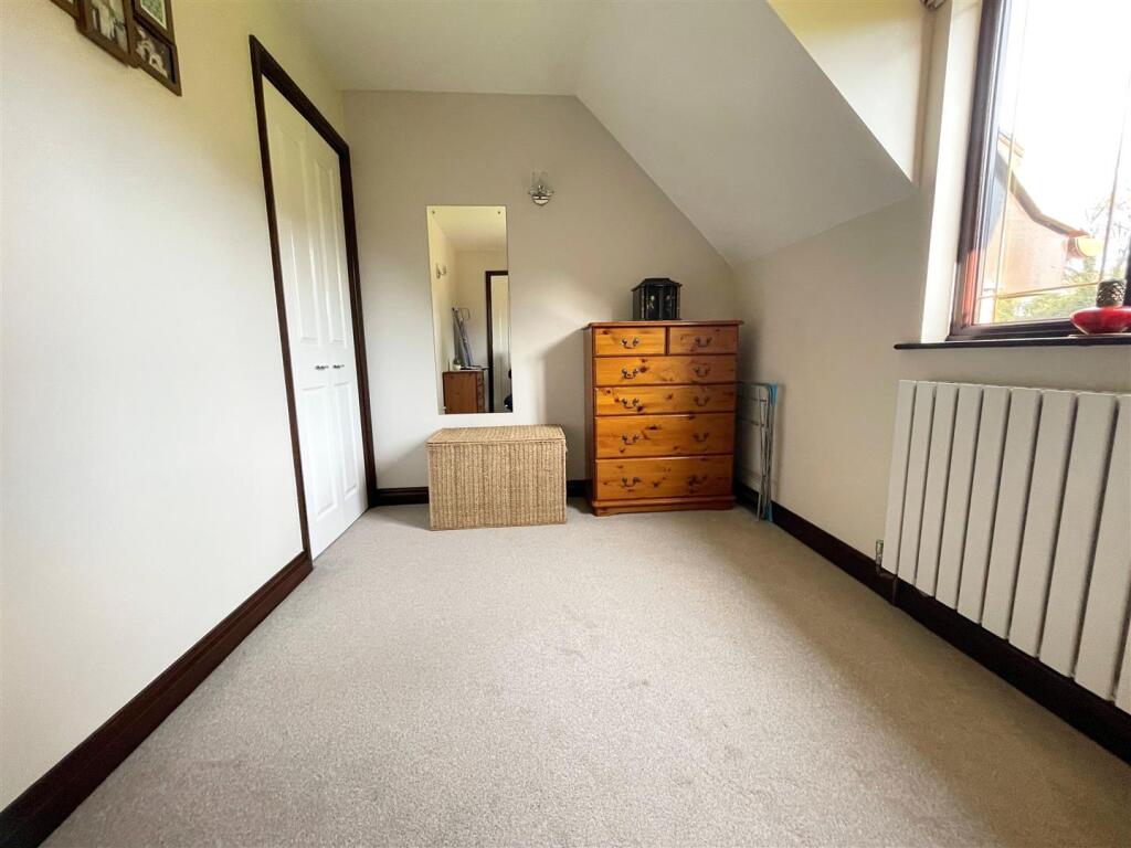 Bedroom 4.jpg