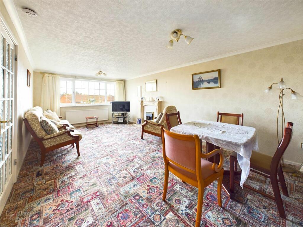 Lounge Dining Room