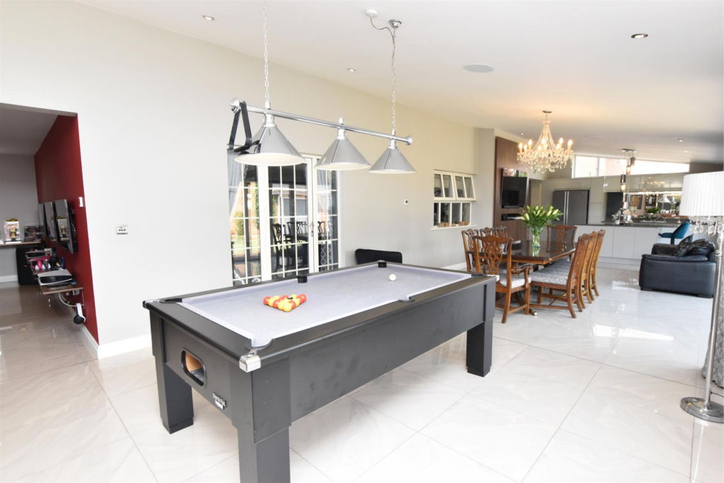 POOL AND BAR AREA PHOTO