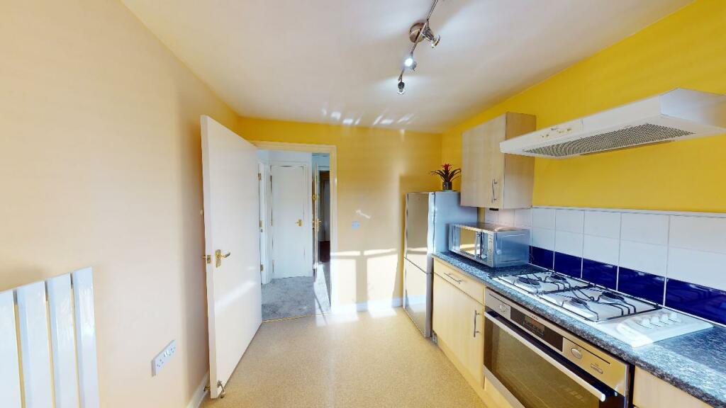 Kitchen 2.jpg