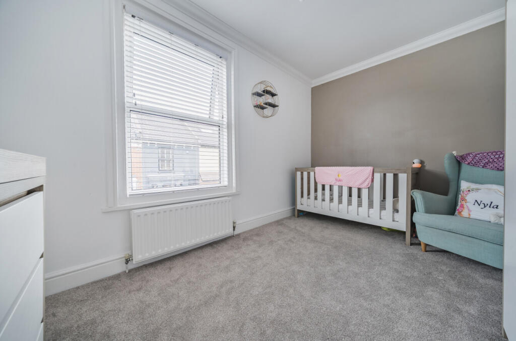 1350264-4-68c2823...