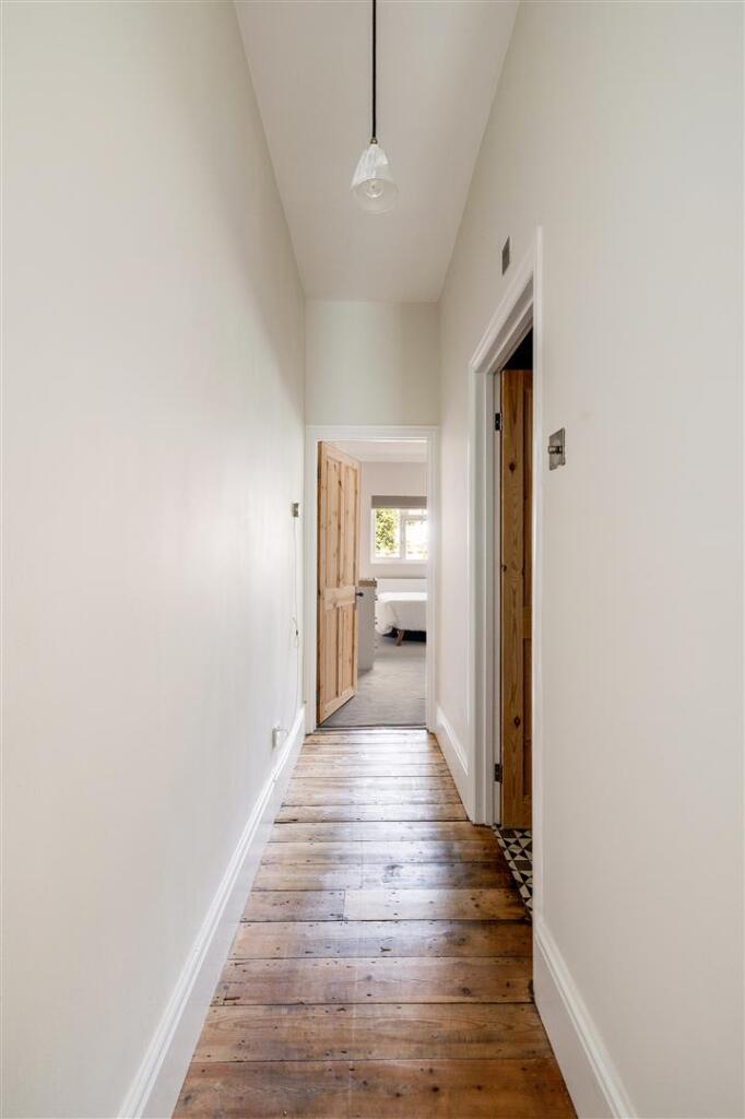 Aldborough Road South, IG3