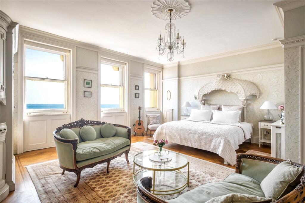 Principal Bedroom