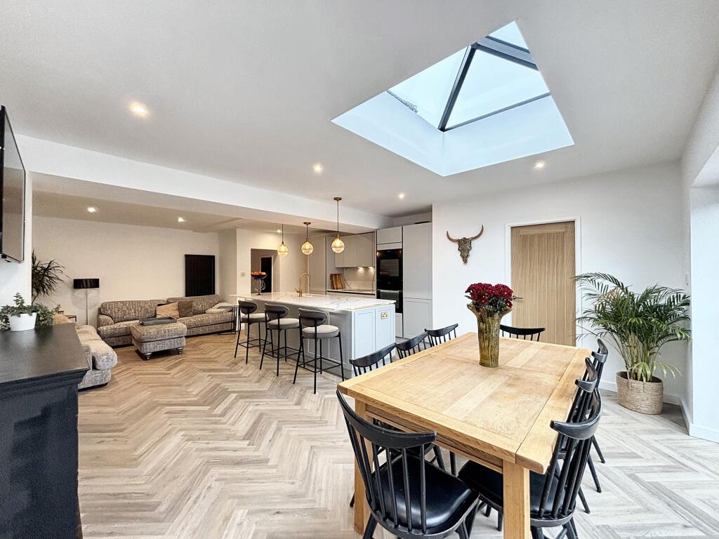 Kitchen/Diner/Family Room