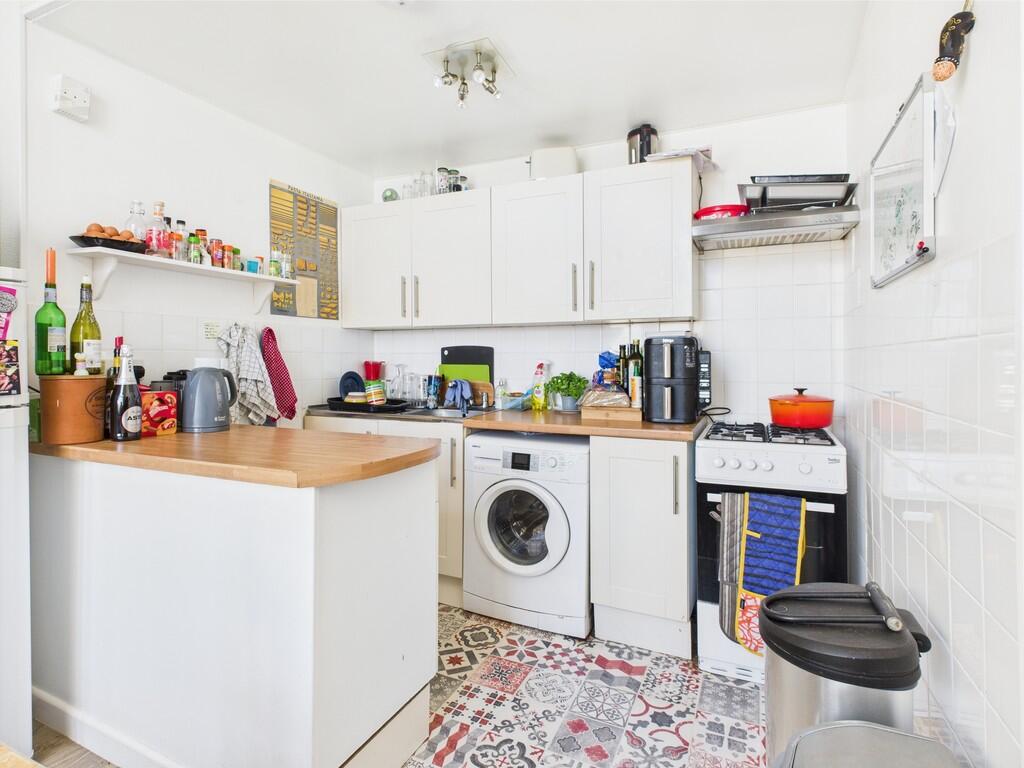 CAM03974G0-PR0130...