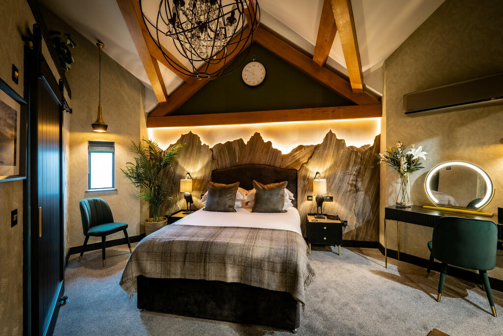 Bedroom Eight