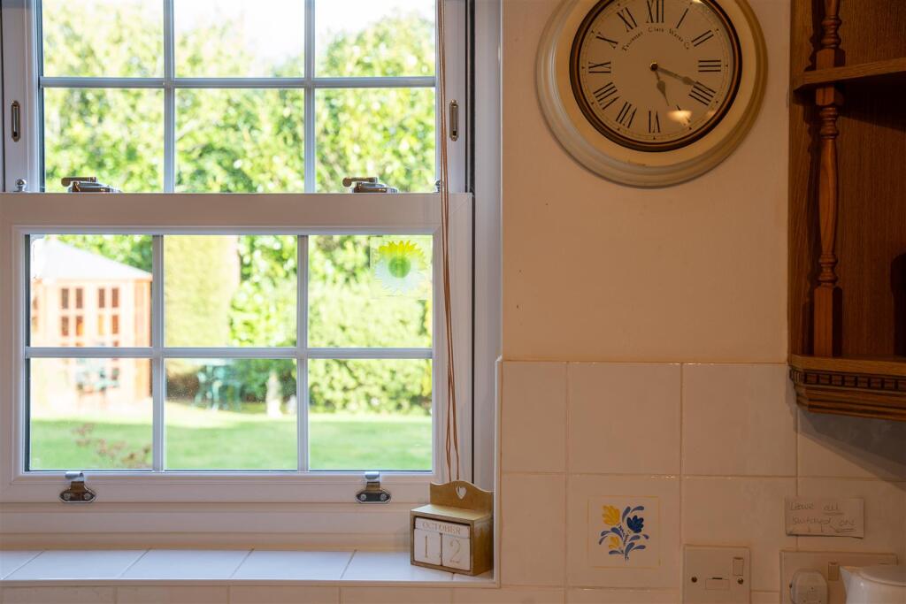 Valleyview Drive-09.jpg