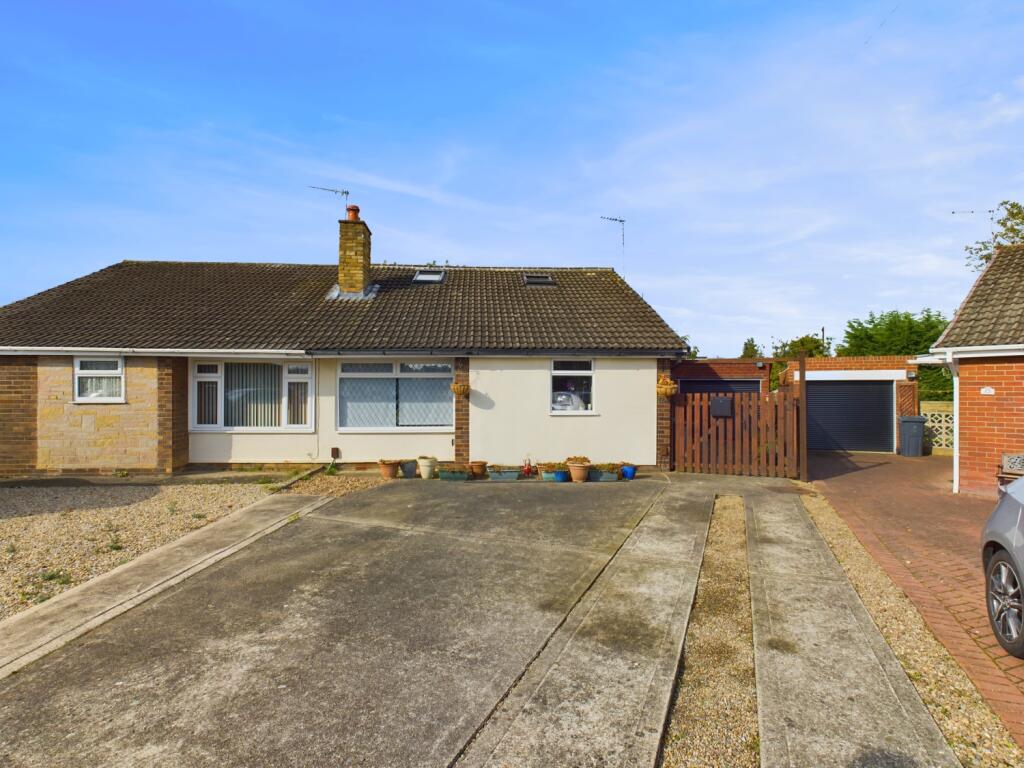 CAM03162G0-PR0165-STILL034