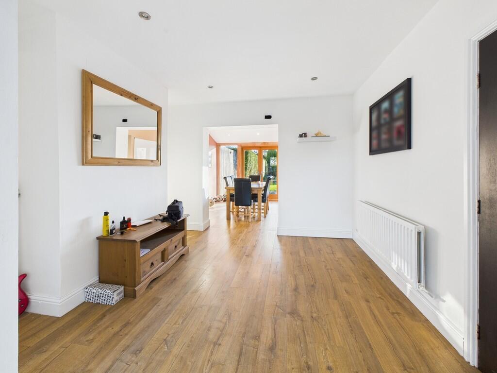 CAM02854G0-PR0483...