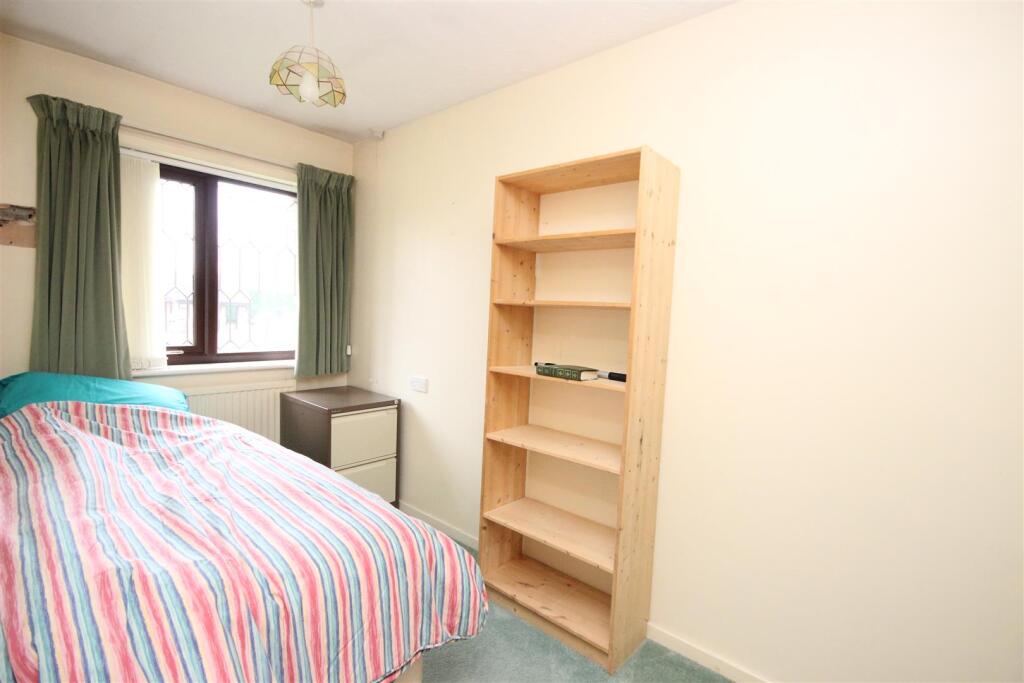 bed 2.JPG