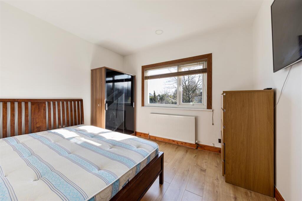 Chingford Avenue, E4