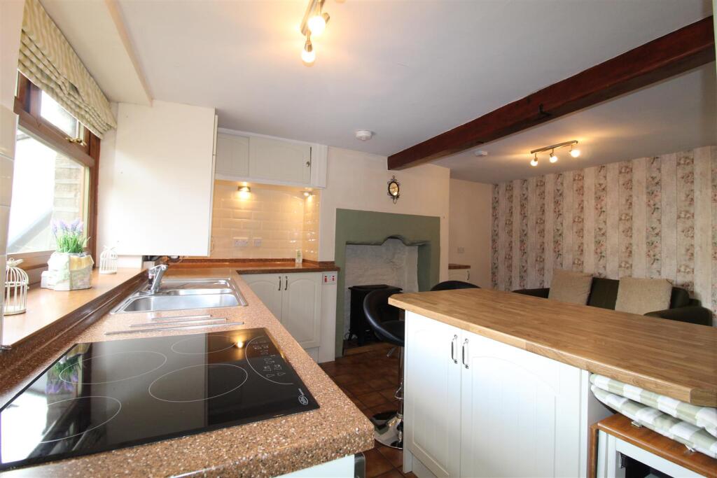 Dining kitchen