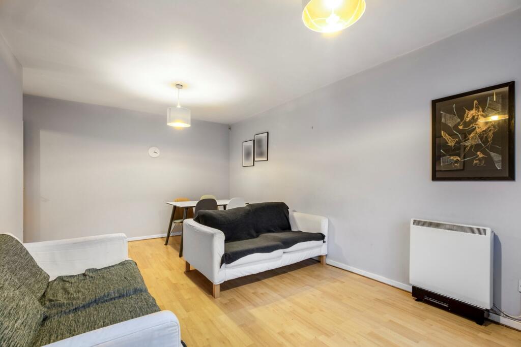 Living Room (2)