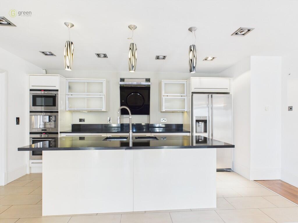 CAM03830G0-PR0132...