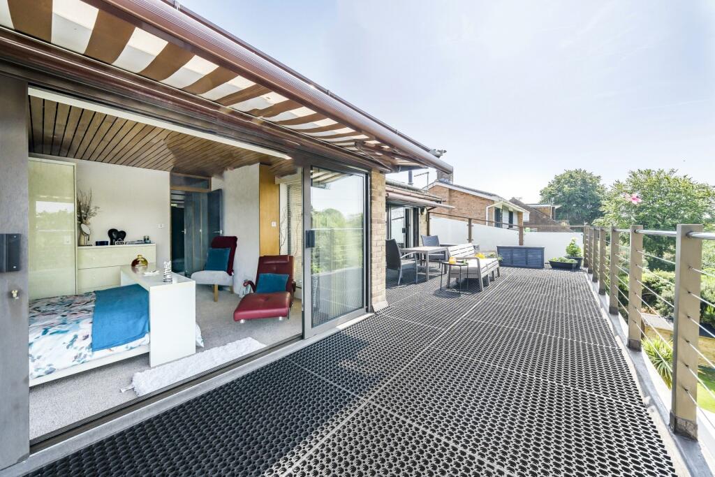 Top Sun Deck/Terrace