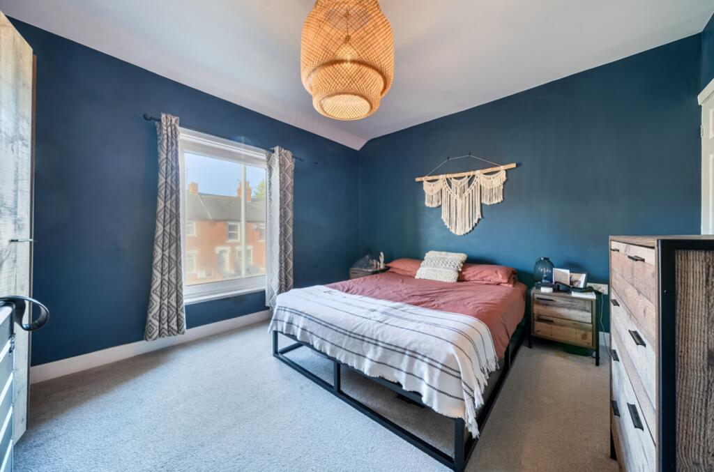 1382305-22-691b1bed297e4