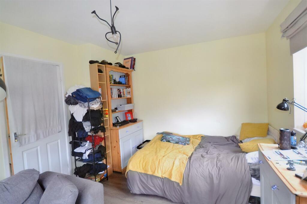 Bedroom 4.2.jpg
