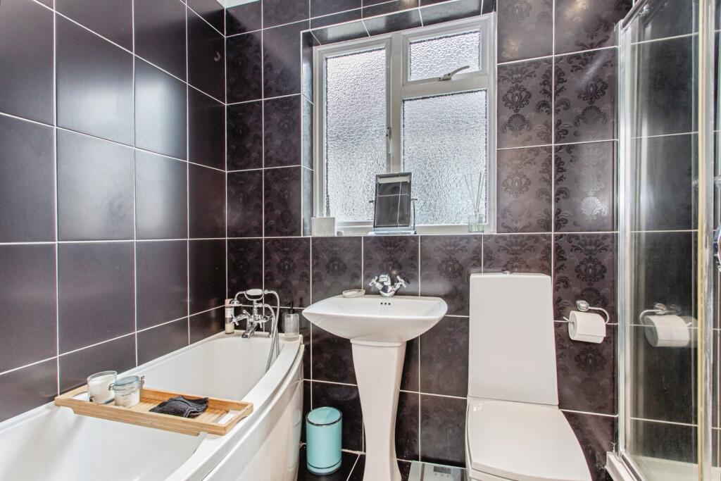 Family Bath/Shower