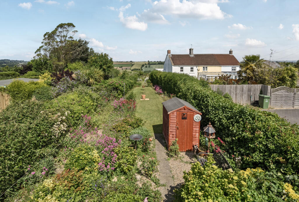 1302949-7-683d904...