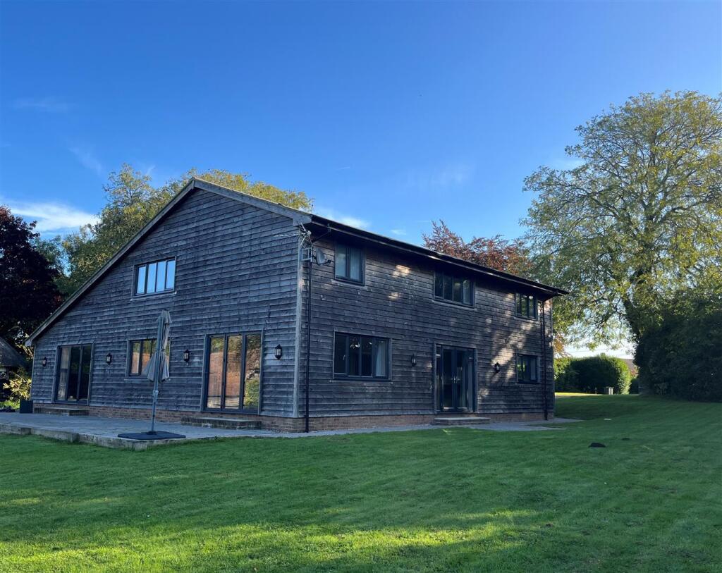 Pitters Barn, Lower Wield