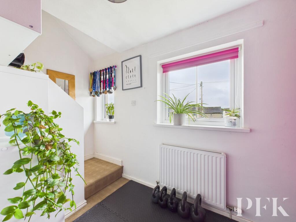 Office/Inner Landing