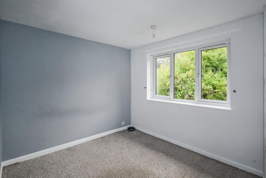 72 Whiteways Grove, Sheffield, South Yorkshire, S4 8FL