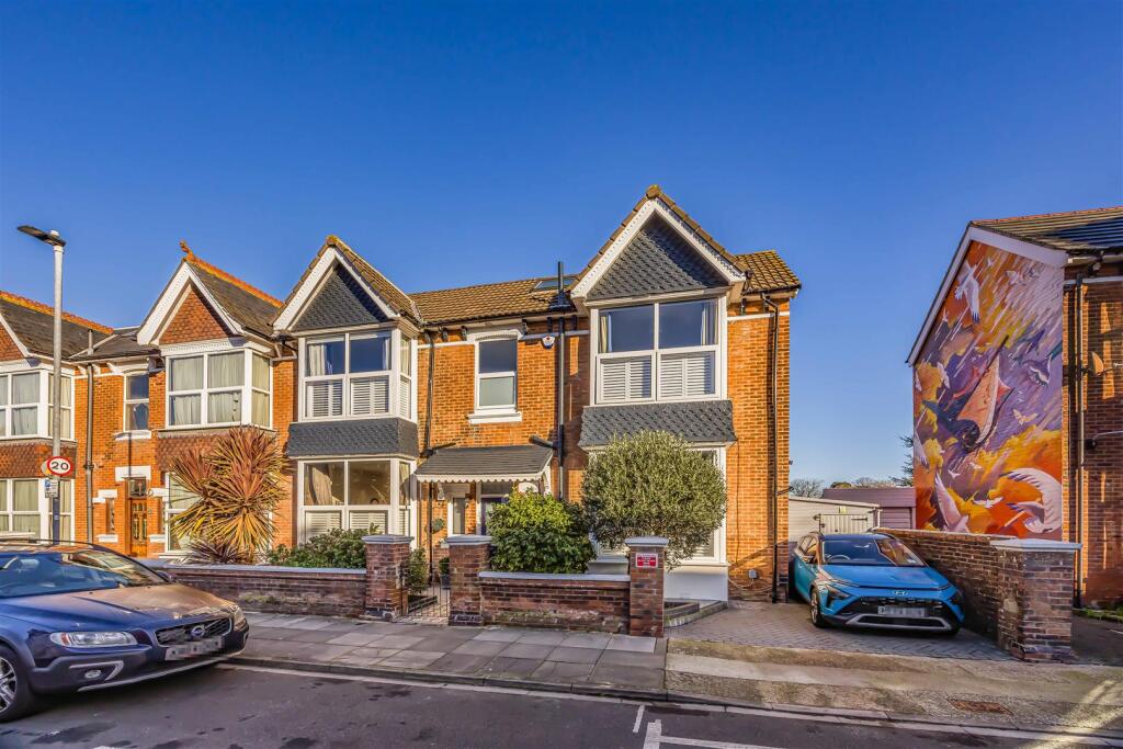 31 Festing Grove, Southsea-Small-PorticoMarketing-