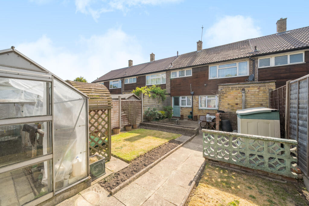 1296209-3-682b525...