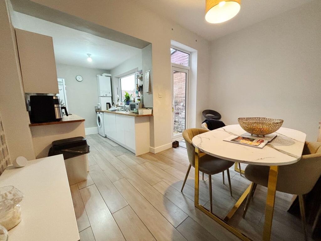 Kitchen/dining room