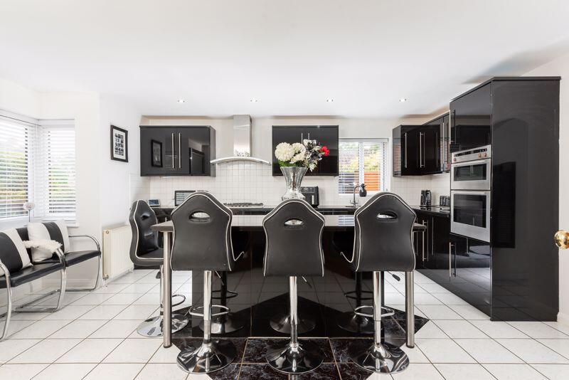 Kitchen/Breakfast Room