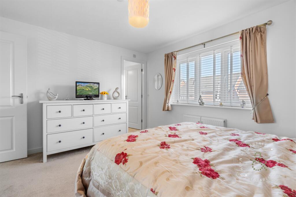 Int, Heol Bennett, Hern Crabtree (21).jpg