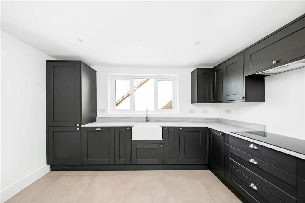 BREAKFAST KITCHEN