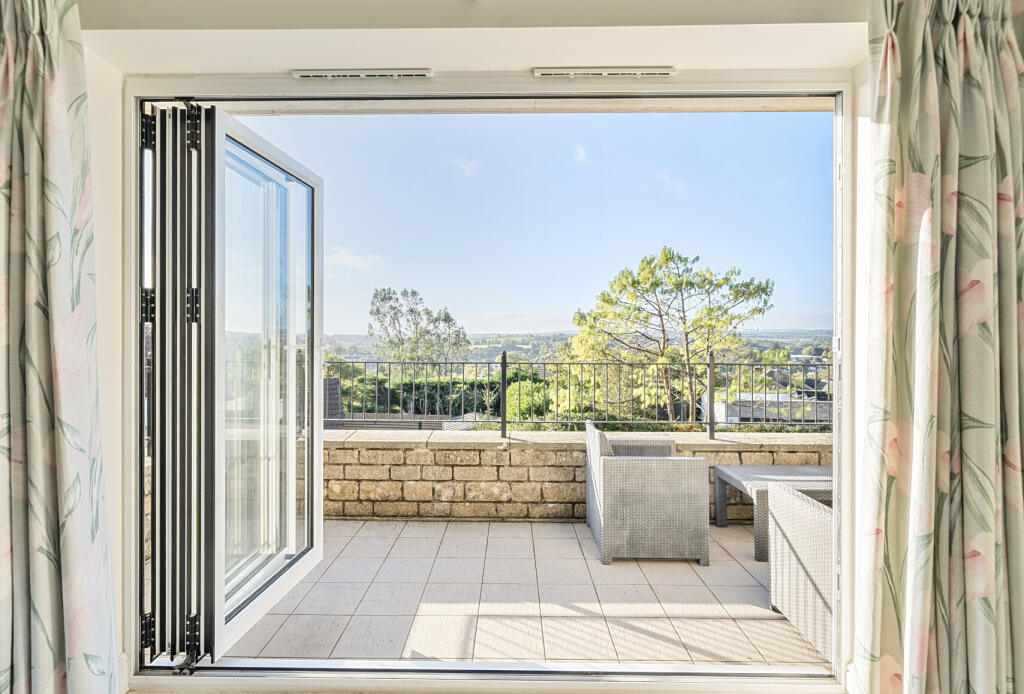 1356113-6-68e38d2...