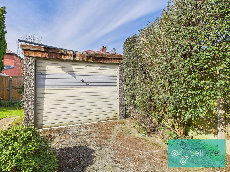 Detached Garage
