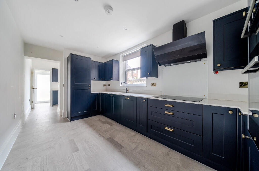 1354348-15-68c1b1...