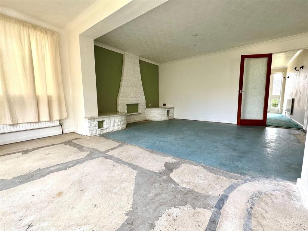 lounge 3.jpg