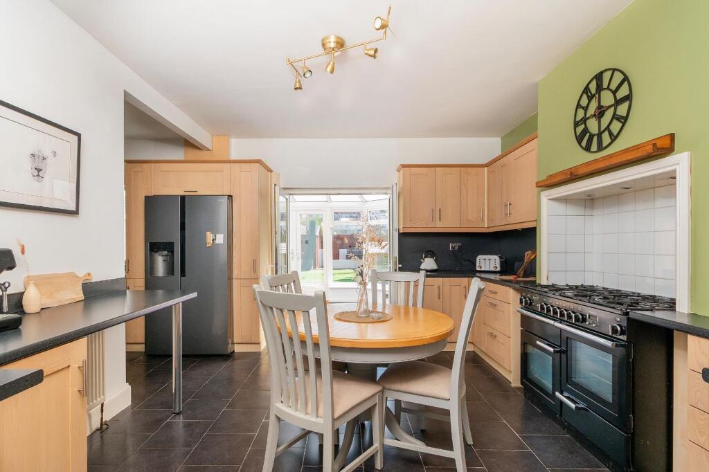 0A5RAN - Kitchen Diner E.jpg