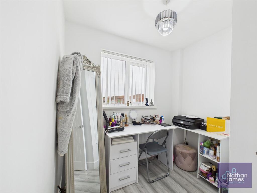 Bedroom/Office