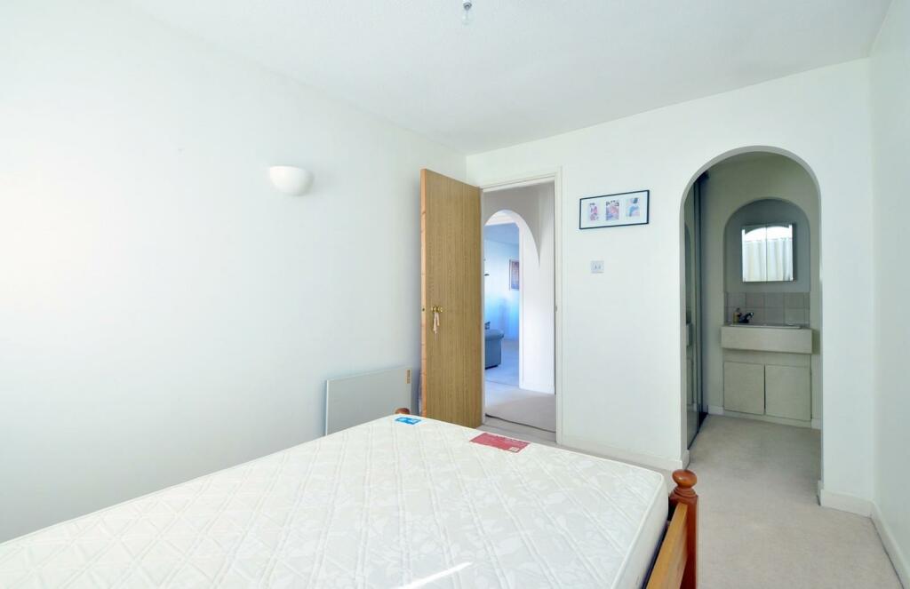 17'11 Bedroom