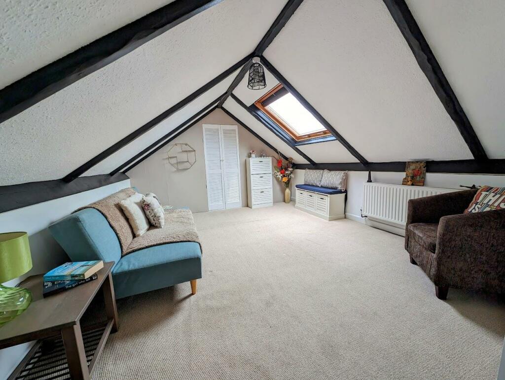 bed 4.jpg